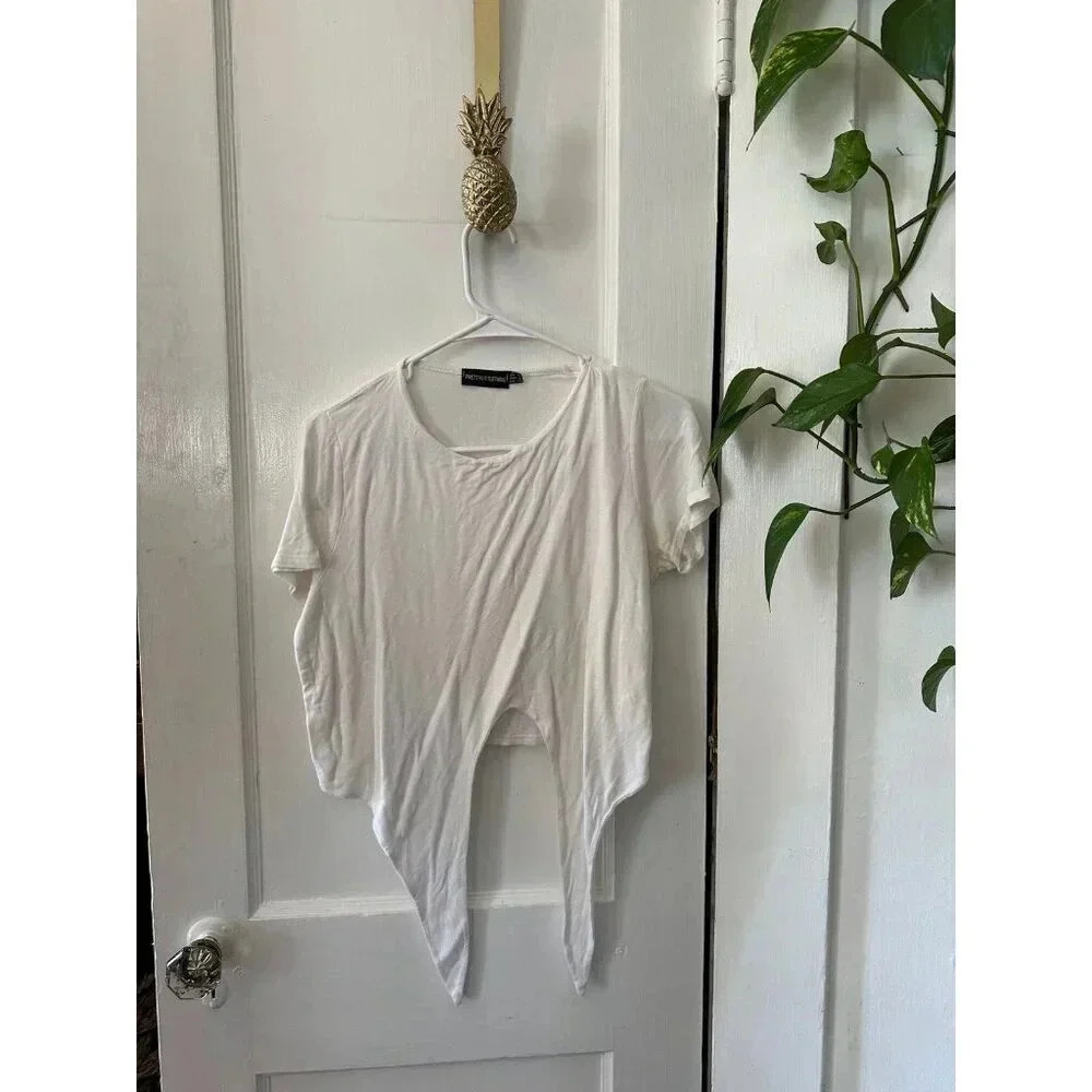 Prettylittlething Women’s size 6 white blouse